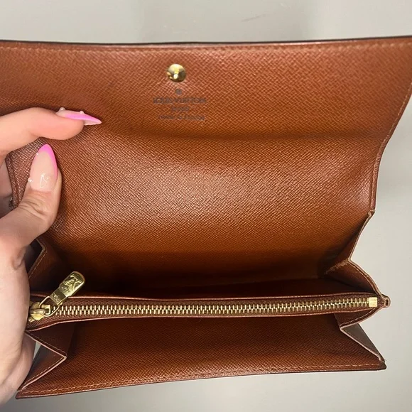 Authentic Louis Vuitton Wallet LV - Picture 7 of 11